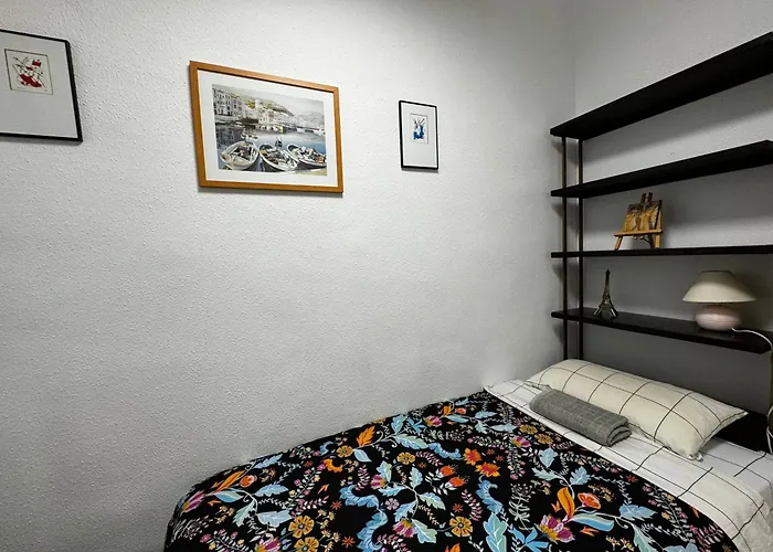 Apartment Russafa Codrut *