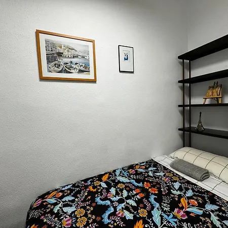 Apartment Russafa Codrut *
